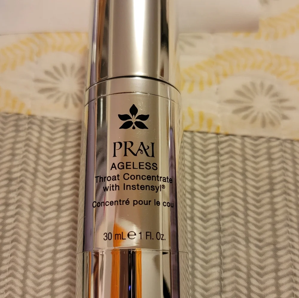 🆕️ Prai Ageless Throat Kit (4 pieces)